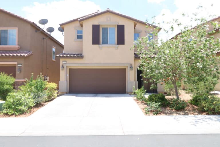 6531 Twin Arrows Ave