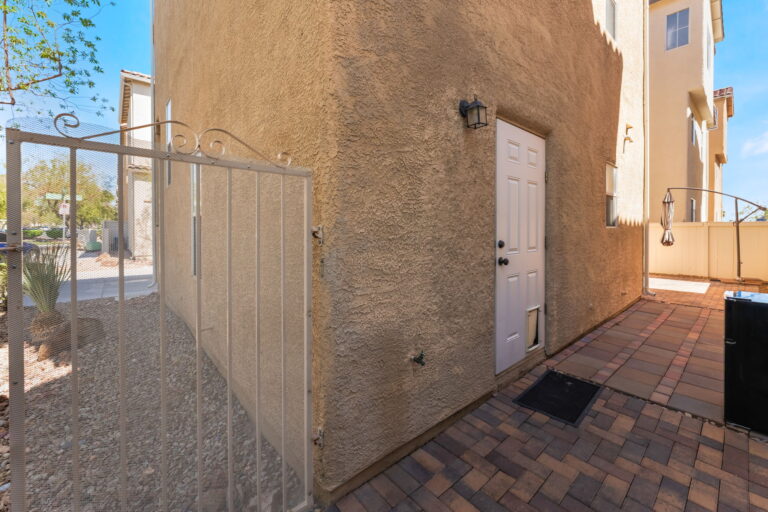 8929 James Carl Court photo 29